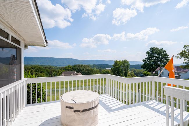 136 Landon Dr, House other with 3 bedrooms, 3 bathrooms and null parking in Mount Carmel TN | Image 56