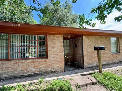 4110 Knotty Oaks Trl, Houston, TX, 77045-4232 | Card Image