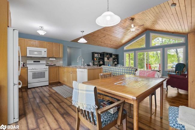 17 Chester Lane, House other with 3 bedrooms, 2 bathrooms and 8 parking in Kirkfield ON | Image 9