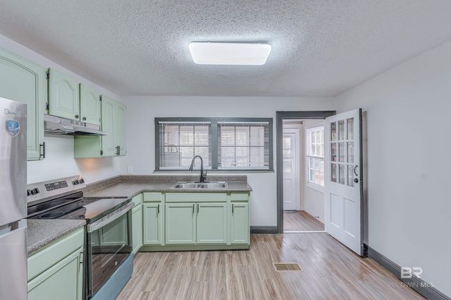 Kitchen | Image 7