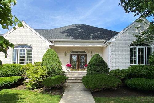 5 Concord Rd, Stoneham, MA, 02180-2155 | Card Image