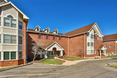 apt-107-561 Sarah Ln, Creve Coeur, MO, 63141-5602 | Card Image