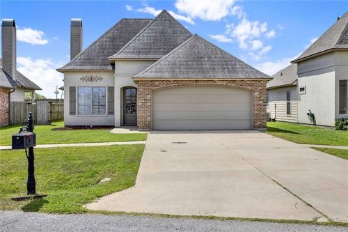203 Hiatus Ln, Lafayette, LA, 70508-8062 | Card Image