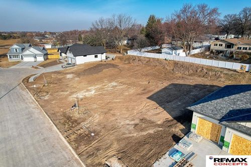 614 Timberline Cir, Milford, NE, 68405-8500 | Card Image