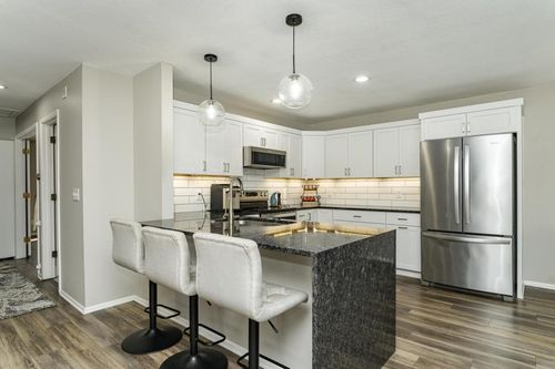 2046 26th Ave Nw, Rochester, MN, 55901-8027 | Card Image