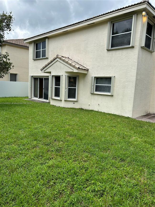 2235 Sw 166th Ave, House other with 5 bedrooms, 3 bathrooms and null parking in Miramar FL | Image 7