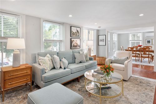 2-43 Farewell St, Newport, RI, 02840-2563 | Card Image