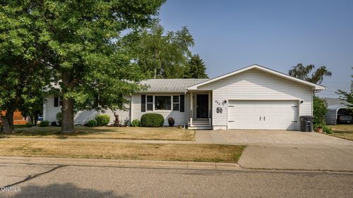 402 Roosevelt Ave, Underwood, ND, 58576-4344 | Card Image
