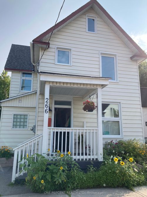 266 Bradley Ave, Vanier, ON, K1L7E9 | Card Image