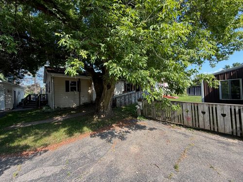 18694 Eisenhower Rd, Morley, MI, 49336-9751 | Card Image