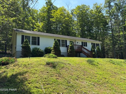 142 Fawnwood Cir, Greentown, PA, 18426-3523 | Card Image