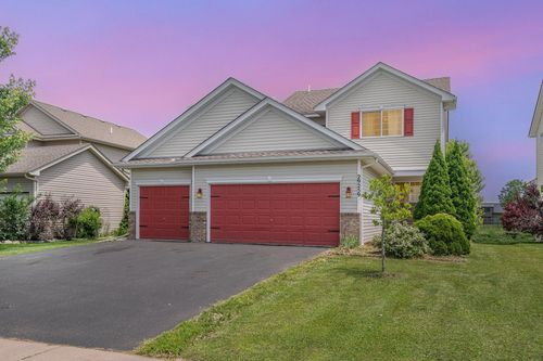 29259 Wildwood Rd, Chisago City, MN, 55013-8513 | Card Image