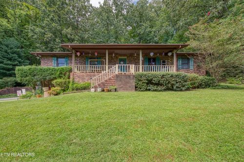 130 Brentwood Cir, Oliver Springs, TN, 37840-2900 | Card Image
