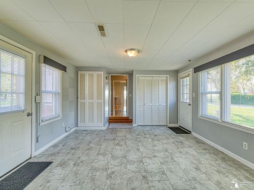 3211 Parkwood Ave, Monroe, MI, 48162-4498 | Card Image