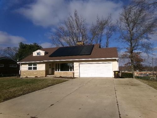 1435 Bolkinwood Dr, Freeport, IL, 61032-6131 | Card Image