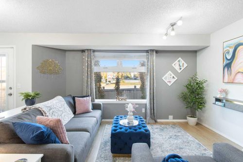 206 Mount Aberdeen Manor Se, Calgary, AB, T2Z3N8 | Card Image