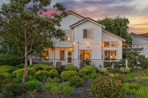 392 Saint Martin Dr, Redwood City, CA, 94065 | Card Image