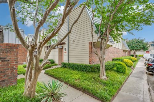a-3935 Buena Vista St, Dallas, TX, 75204-1654 | Card Image
