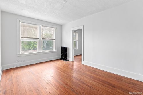 16940 Log Cabin Street Street, Detroit, MI, 48203 | Card Image