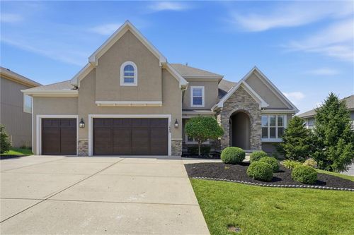 11609 W 158th St, Overland Park, KS, 66221-7109 | Card Image