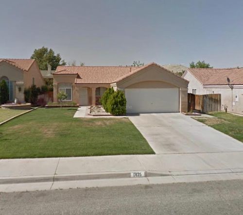 1425 Ridgecrest Ct, Rosamond, CA, 93560-6709 | Card Image