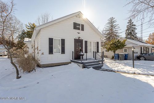 102 Silver Maple Dr, Perrysburg, OH, 43551-2324 | Card Image