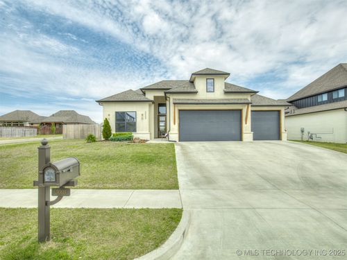 3005 E 146th Pl S, Bixby, OK, 74008 | Card Image