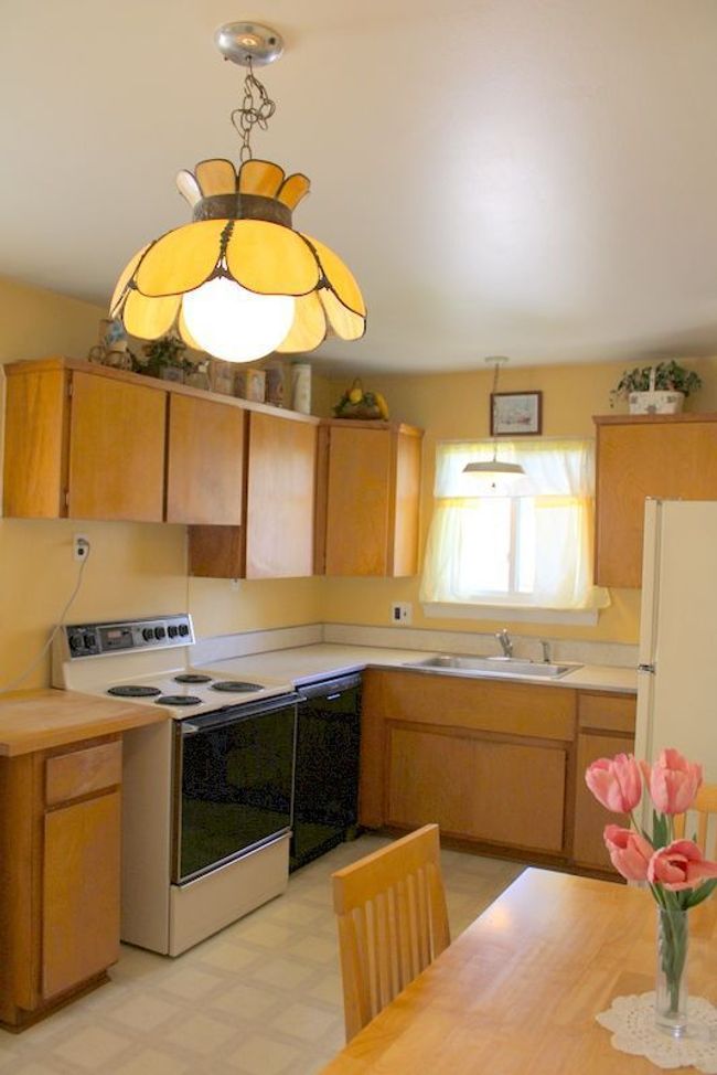 BUILT-IN DISHWASHER + ALL APPLIANCES STAY! | Image 11