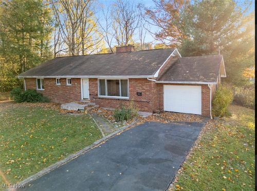 905 Blue Sky Dr, Charleston, WV, 25309-2503 | Card Image