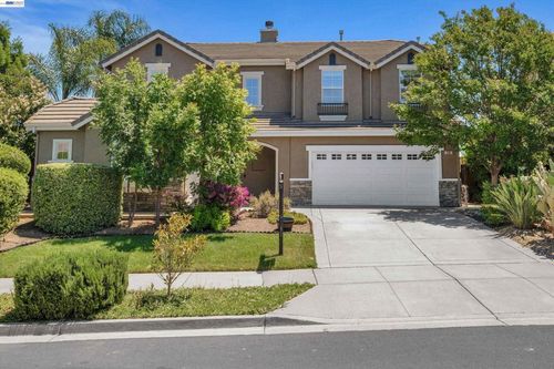 281 W Country Club Dr, Brentwood, CA, 94513-5073 | Card Image