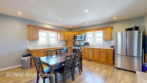 1616 S Bradford Rd, Reese, MI, 48757-9210 | Card Image