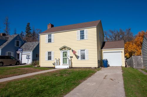 924 W Cavour Ave, Fergus Falls, MN, 56537-1036 | Card Image