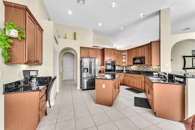 755 Sw River Bend Cir, House other with 4 bedrooms, 3 bathrooms and null parking in Stuart FL | Image 13