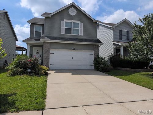 112 Champions Ln, Wentzville, MO, 63385-3607 | Card Image