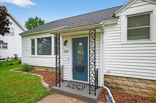 120 Adams Ave, Port Edwards, WI, 54469-1306 | Card Image