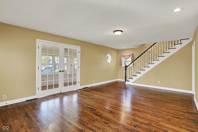 LIVING ROOM | Image 10