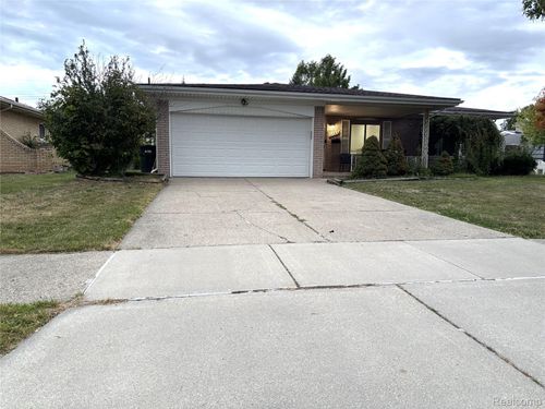 3559 Janet Dr, Sterling Heights, MI, 48310-4349 | Card Image