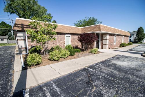 401 Michigan Rd, Burlington, IN, 46915-1504 | Card Image