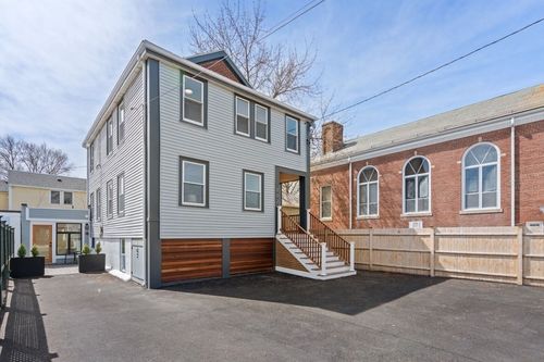 2-202 Elm St, North Cambridge, MA, 02140-1303 | Card Image