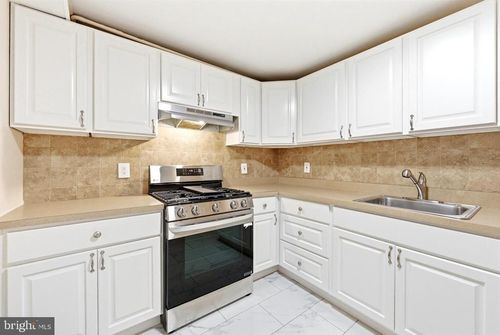 4b-3774 State Highway 27, Kendall Park, NJ, 08824 | Card Image