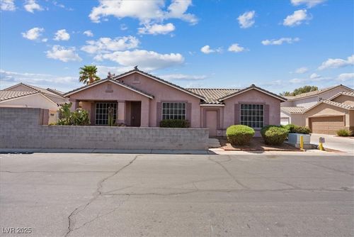 4971 Droubay Dr, Las Vegas, NV, 89122-8132 | Card Image