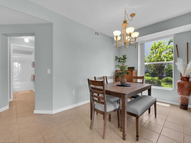 Breakfast Nook | Image 10