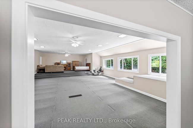 1812 Frontenac Rd, House other with 0 bedrooms, 2 bathrooms and 10 parking in Renfrew ON | Image 9