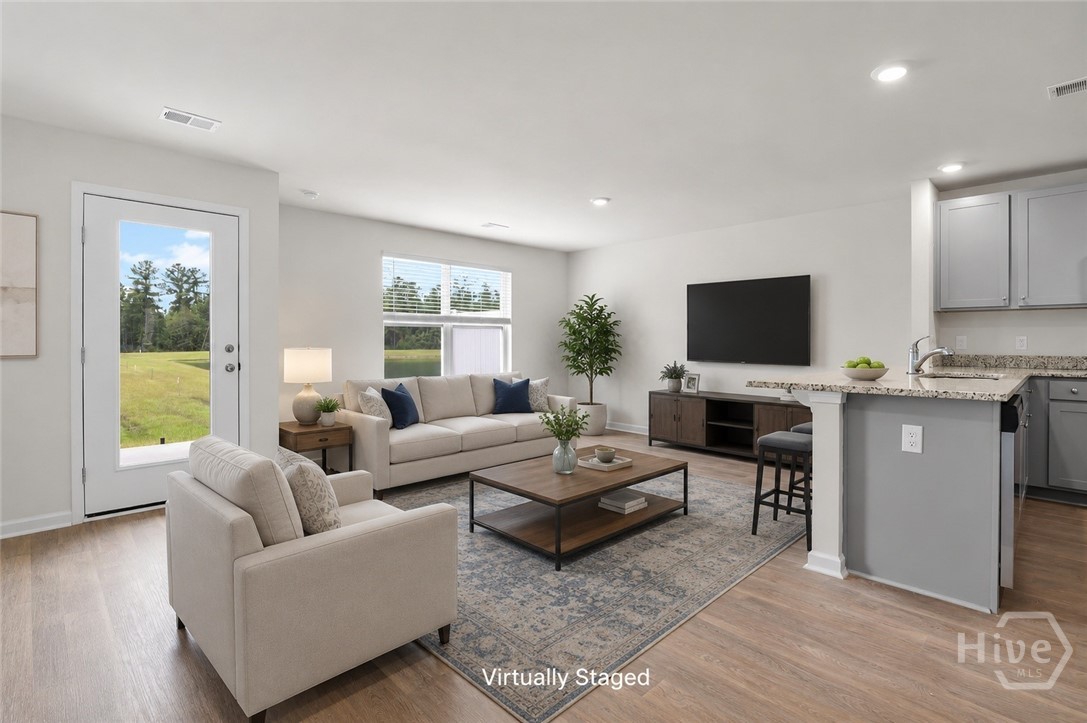 Residential Lease in Bloomingdale 4