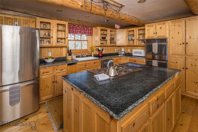49824 Gallatin Rd, House other with 5 bedrooms, 3 bathrooms and null parking in Gallatin Gateway MT | Image 19