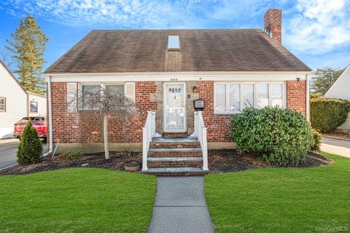 840 Jerusalem Ave, Merrick, NY, 11566-1140 | Card Image