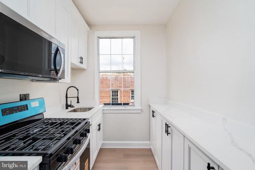 apt-301-1404 Tuckerman St Nw, WASHINGTON, DC, 20011-1094 | Card Image