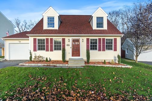 240 Heather Glen Ln, Mystic, CT, 06355-1158 | Card Image