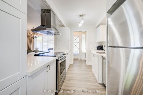 4 Jill Crt, Saint Catharines, ON, L2S1A6 | Card Image