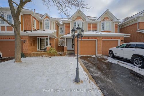 7-2141 Country Club Dr, Burlington, ON, L7M4E5 | Card Image